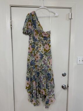 ASTR Floral One-Shoulder Midi Dress | Size Small 🌸